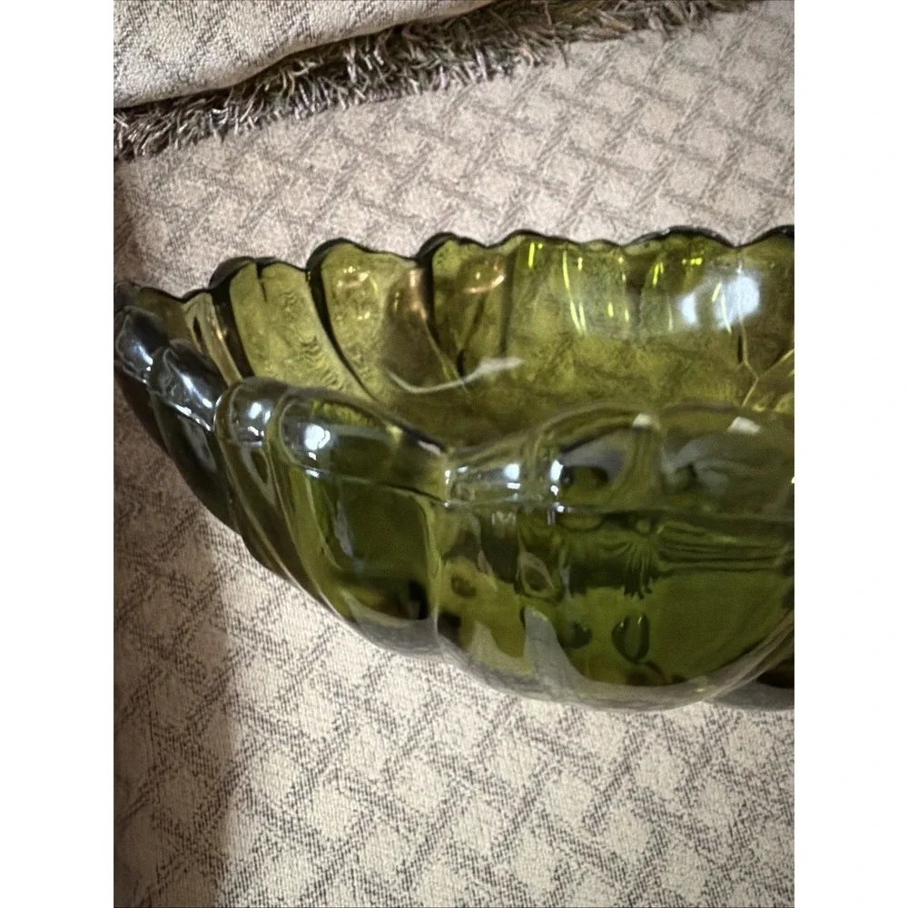 Avocado Green Indiana Glass Scalloped Sunflower Footed Serving Bowl 11
